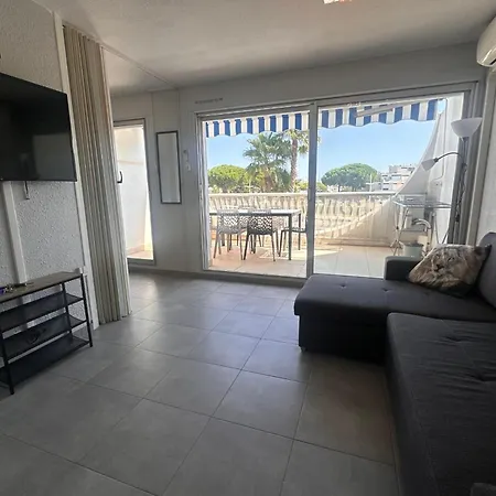 La Goelette Terrasse Proche Port Camargue Apartment
