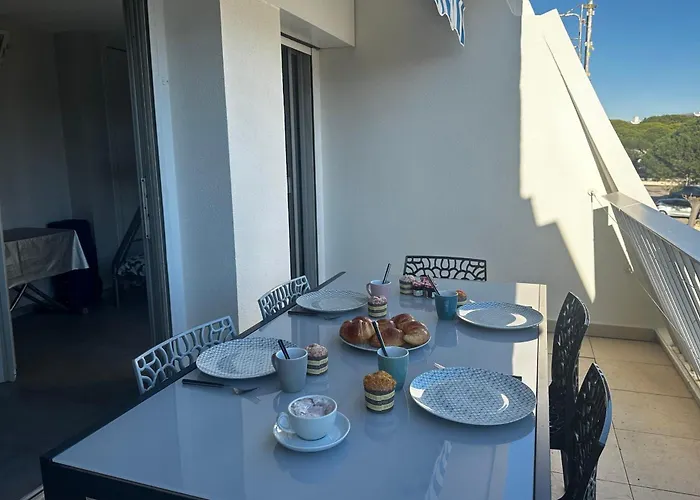 La Goelette - Avec Terrasse Proche De La *